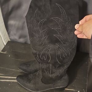 SHEIN Black Suede Embroidered Western Heeled Boots